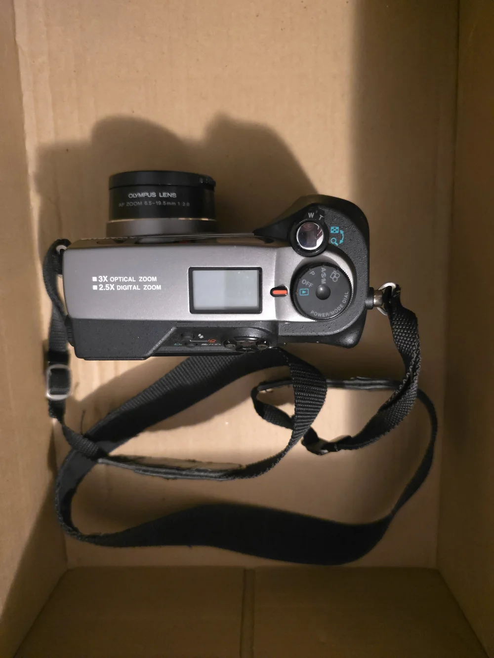 Olympus Camedia C-3000 Zoom Digital Camera - Silver